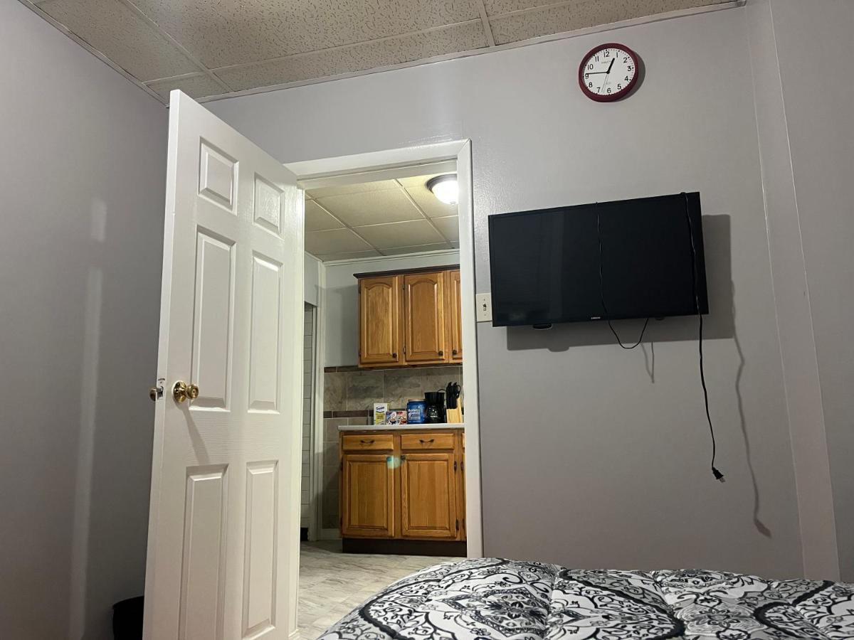Lovely Three Bedroom Apartment Near Jersey City And Newyork Linden Exterior photo