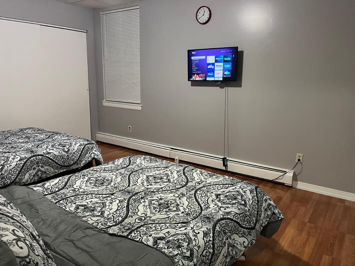 Lovely Three Bedroom Apartment Near Jersey City And Newyork Linden Exterior photo