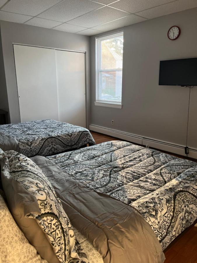 Lovely Three Bedroom Apartment Near Jersey City And Newyork Linden Exterior photo