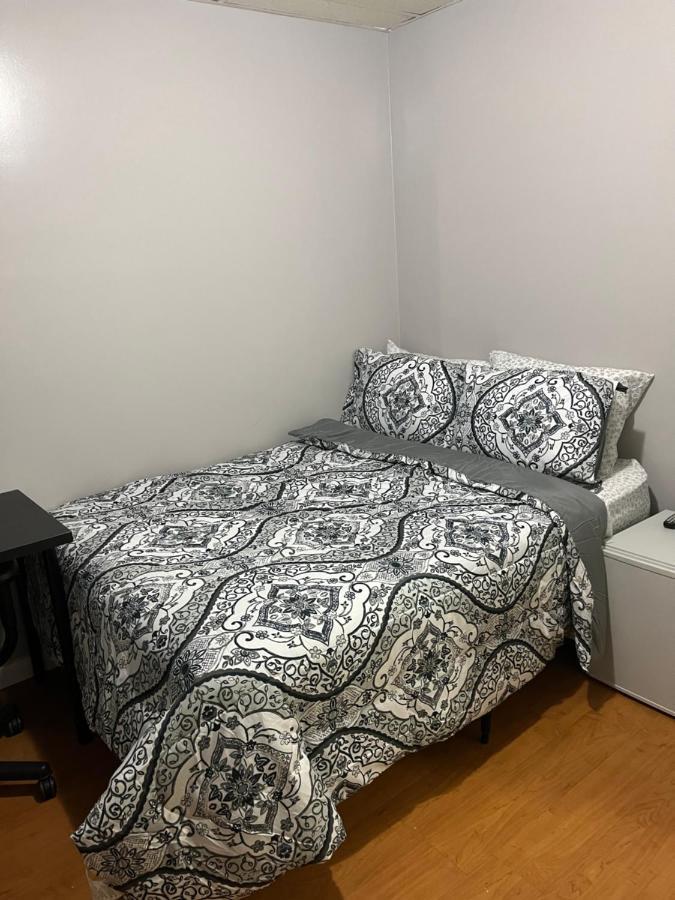 Lovely Three Bedroom Apartment Near Jersey City And Newyork Linden Exterior photo